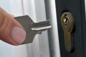 Apertura puerta Móstoles